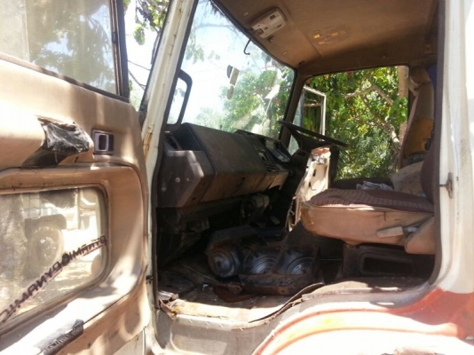 รถฮีโน่ 10 ล้อ  KT925   168 แรงม้า.  ( ขายหัว , คัชซี )   สนใจติดต่อ 081 - 6079515