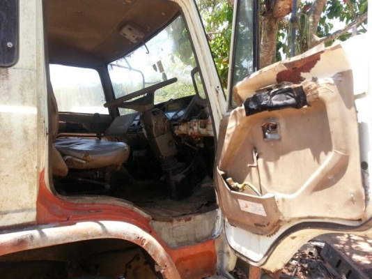 รถฮีโน่ 10 ล้อ  KT925   168 แรงม้า.  ( ขายหัว , คัชซี )   สนใจติดต่อ 081 - 6079515