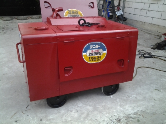 ขายเครื่องปั่นไฟเชื่อม 3 หัว เชื่อม10โล เครื่องดีเซลเก่าเชียงกง รับประกันเครื่องแน่น ขาย 38000 บาทครับ