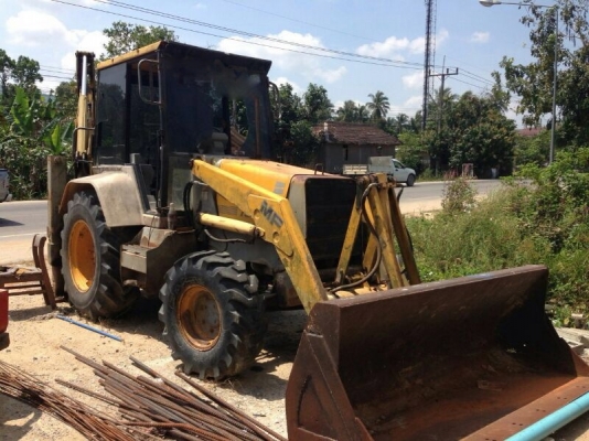 รถตัก   MF 750. ตักหน้าขุดหลัง. สนใจติดต่อ 081 - 6079515