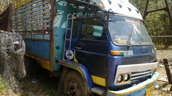 10ล้อเพลาเดียวISUZU JCM เครื่อง6BF1  185แรง สีและยางไม่สวย...