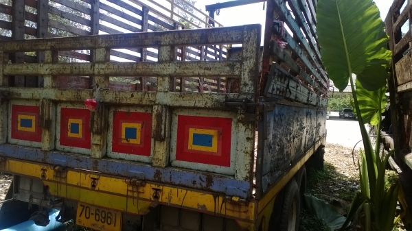 10ล้อเพลาเดียวISUZU JCM เครื่อง6BF1  185แรง สีและยางไม่สวย...