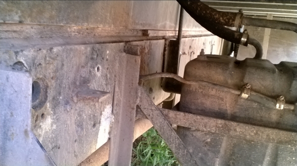 10ล้อเพลาเดียวISUZU JCM เครื่อง6BF1  185แรง สีและยางไม่สวย...