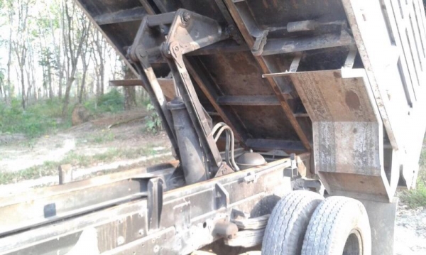 รถฮีโน่ 6 ล้อดั้ม FB4J 140 แรงม้า. ปี 38 ( รถประกอบ. ) ( ลดราคา. 650,000 บาท. ) สนใจติดต่อ 081 - 6079515 รถฮีโน่ 6 ล้อดั้ม FB4J 140 แรงม้า. ปี 38 ( รถประกอบ. ) ( ลดราคา. 650,000 บาท. ) สนใจติดต่อ 081 - 6079515