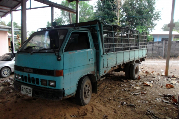 ขายด่วนรถ6ล้อเครือง88แรงม้าขยายช่วงสั้นเป็นยาว4.3เมตร