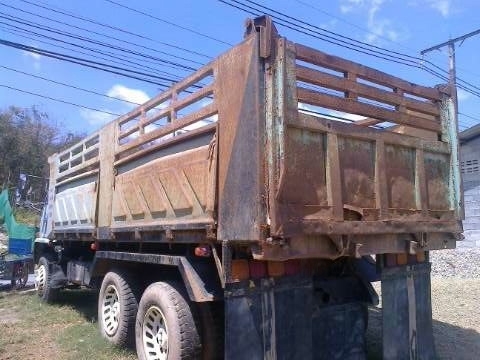 รถอีซูซุ 10 ล้อดั้ม FXZ  195 แรงม้า. ปี 39  ( นางฟ้าแท้ )  สนใจติดต่อ 081 - 6079515