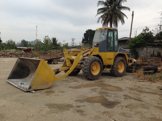 ขายรถตักเอวอ่อน