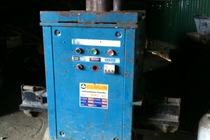 เครื่องดัดและตัดเหล็กในตัวเดียว, ตัด 3-32 mm.ดัด 3-40 mm.ระบบไฟ 220V (2 สาย