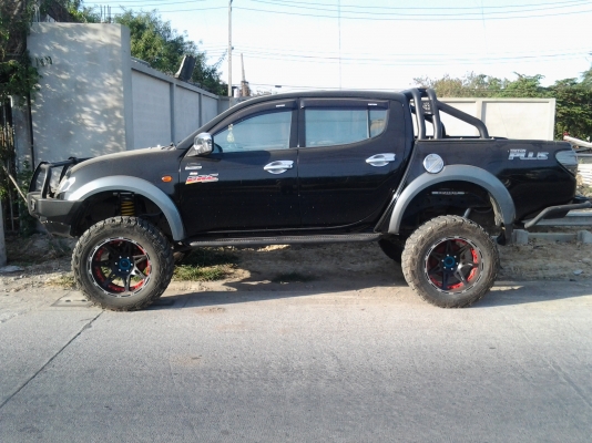 ขายชุดก 7" TRITON + แม็กซ์พร้อมยางขอบ20" ของแต่งให้ทั้งหมดเลย