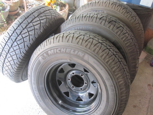 ขายกระทะเหล็ก 16 + ยาง 2 ชุด