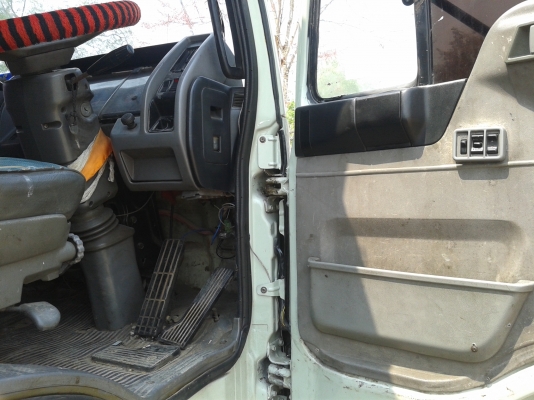 ขายสิบล้อเพลาเดียว FL3H   195  Hp  สภาพดี พร้อมใช้งาน เอกสารพร้อมโอน