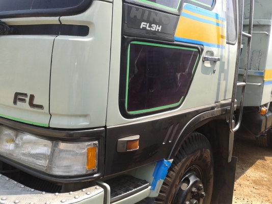 ขายสิบล้อเพลาเดียว FL3H   195  Hp  สภาพดี พร้อมใช้งาน เอกสารพร้อมโอน