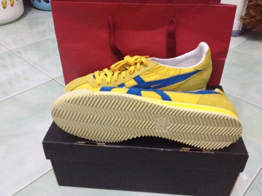 ขาย รองเท้า Onitsuka Tiger 3,000 บาท Made in vietnam ของแท้จากญี่ปุ่นครับ