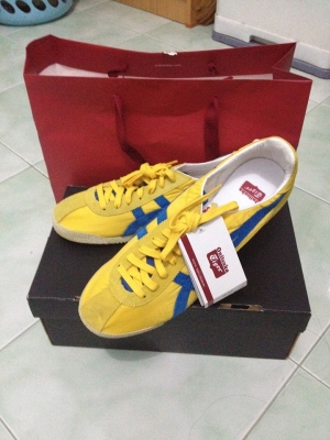 ขาย รองเท้า Onitsuka Tiger 3,000 บาท Made in vietnam ของแท้จากญี่ปุ่นครับ