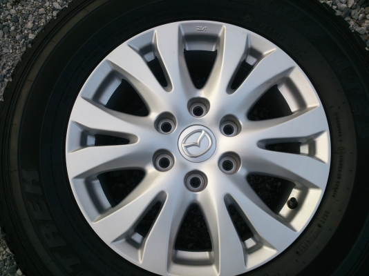 ขายแม็ก ALL NEW MAZDA พร้อมยางDUNLOP 265/65R17 ยนางสัปดาห์ที่47 ปี12 ดอกยางสวยลึกเท่ากันไม่ร้าวไม่แตกลายสภาพยาง 95\% จำนวน 1 ชุด