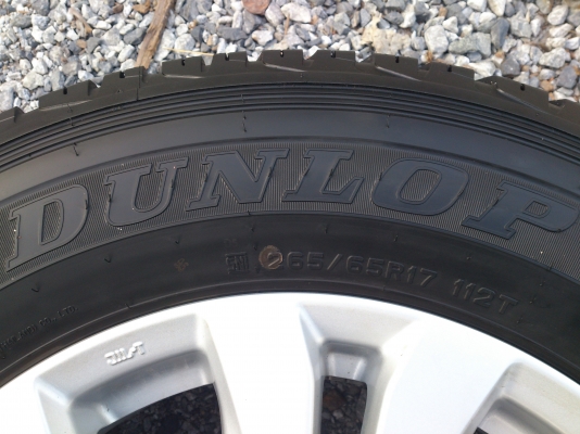 ขายแม็ก ALL NEW MAZDA พร้อมยางDUNLOP 265/65R17 ยนางสัปดาห์ที่47 ปี12 ดอกยางสวยลึกเท่ากันไม่ร้าวไม่แตกลายสภาพยาง 95\% จำนวน 1 ชุด