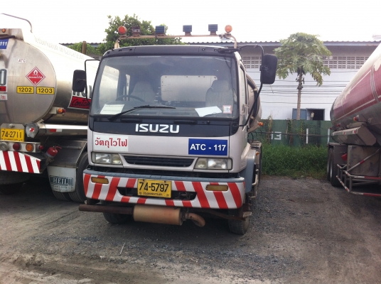 ขายรถ 10ล้อบรรทุกน้ำมัน 16000 ลิตร ISUZU DECA 195 แรงม้า ขายรถ 10ล้อบรรทุกน้ำมัน 16000 ลิตร ISUZU DECA 195 แรงม้า