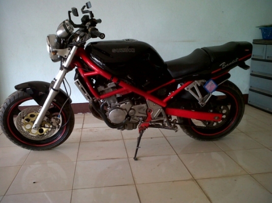 ขาย / แลก  Suzuki Bandit  250cc.  ทะเบียนแท้  ราคานี้ลดสุดๆแล้วครับ  ยอมขาดทุนแล้ว