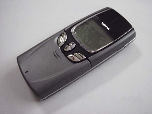nokia 8850 silver สวยๆ nokia 8850 silver สวยๆ