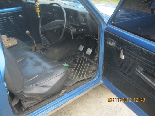 ขายรถกระบะช้างเหยีบเครื่องดีเซล กระบะแก้มประตูพื้นเป็นสแตนเลส ขายรถกระบะช้างเหยีบเครื่องดีเซล กระบะแก้มประตูพื้นเป็นสแตนเลส