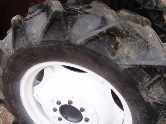 ขายยันร์ม่า EF453 T 4 WD 2 เพลาใบมีดหน้า ทำงาน 906 ชั่วโมง