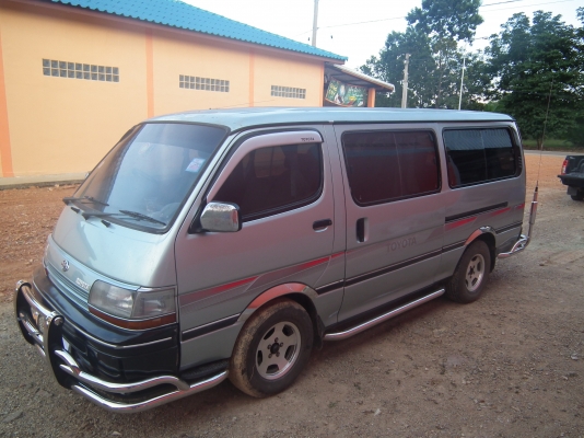 ขายรถตู้พร้อมใช้งานสวยมาก  รถบ้าน  ทะเบียนเต็มพร้อมโอนทุกอย่างใช้งานได้หมด  สนใจติดต่อสอบถามได้