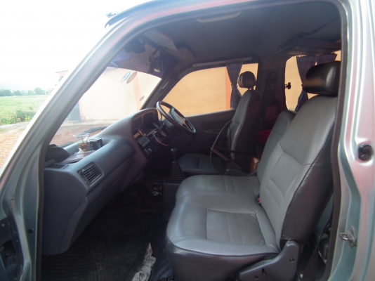 ขายรถตู้พร้อมใช้งานสวยมาก  รถบ้าน  ทะเบียนเต็มพร้อมโอนทุกอย่างใช้งานได้หมด  สนใจติดต่อสอบถามได้