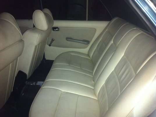 BENZ W123  คลาสสิค ไม่ผุ ไม่ชน