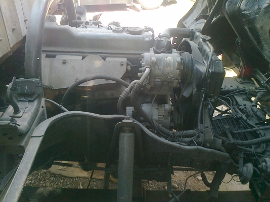 MITSUBISHI Canter 115 แรงม้า 6 ล้อ กระบะคาร์โก้