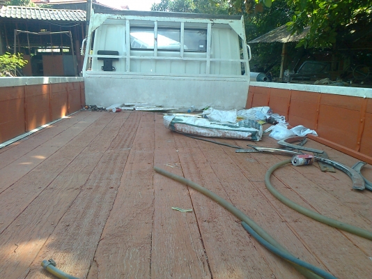 MITSUBISHI Canter 115 แรงม้า 6 ล้อ กระบะคาร์โก้