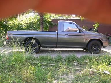 ขายกระบะ หัวเดียว MITSUBISHI L200 STRADA 2.5 SINGLE CAB ปี 1997 สีเทา เกียร์ธรรมดา ขายกระบะ หัวเดียว MITSUBISHI L200 STRADA 2.5 SINGLE CAB ปี 1997 สีเทา เกียร์ธรรมดา