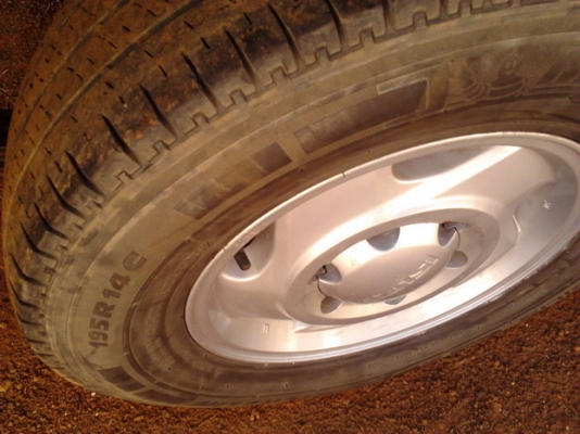 ขาย กระบะแค็ป มังกรทองโฉม แป๊ะยิ้ม ปี38/95 ห้างแท้ เดิมๆ รถบาง เครื่องแน่น เสียงนิ่ม ช่วงล่างดี ไม่ส่ายไม่เลื้อย ไม่หอน ภายในสวย แอร์เย็น พ.พาวเวอร์ กระบะลอนสวย ยางดี ใช้งานน้อย แฟนพันธ์แท้ไม่ควรพลาด !!! ***ขายแล้วครับ ขอบคุณ Truck2hand