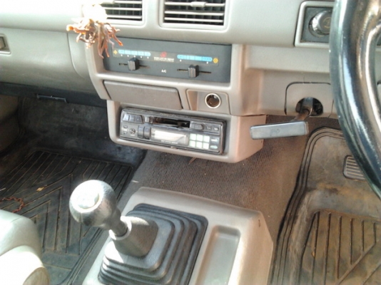 ขาย กระบะแค็ป มังกรทองโฉม แป๊ะยิ้ม ปี38/95 ห้างแท้ เดิมๆ รถบาง เครื่องแน่น เสียงนิ่ม ช่วงล่างดี ไม่ส่ายไม่เลื้อย ไม่หอน ภายในสวย แอร์เย็น พ.พาวเวอร์ กระบะลอนสวย ยางดี ใช้งานน้อย แฟนพันธ์แท้ไม่ควรพลาด !!! ***ขายแล้วครับ ขอบคุณ Truck2hand