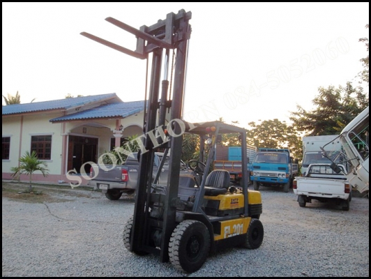 ขายด่วน ฟอร์คลิฟต์ KOMATSU FD25-11 2.5 ตัน เสาสูง 3M เครื่องดีเซล สภาพสวยใหม่ พร้อมใช้ ราคาสุดคุ้ม