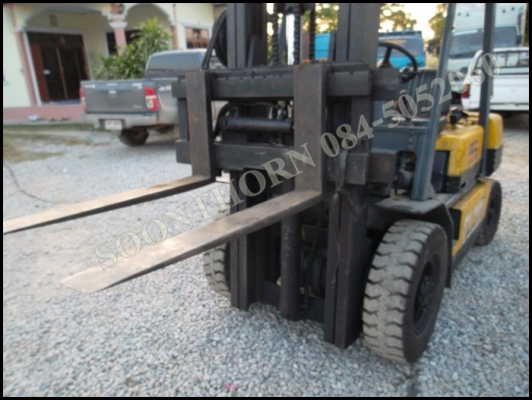ขายด่วน ฟอร์คลิฟต์ KOMATSU FD25-11 2.5 ตัน เสาสูง 3M เครื่องดีเซล สภาพสวยใหม่ พร้อมใช้ ราคาสุดคุ้ม