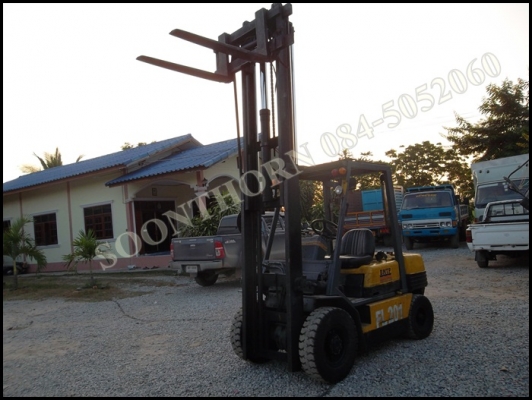 ขายด่วน ฟอร์คลิฟต์ KOMATSU FD25-11 2.5 ตัน เสาสูง 3M เครื่องดีเซล สภาพสวยใหม่ พร้อมใช้ ราคาสุดคุ้ม