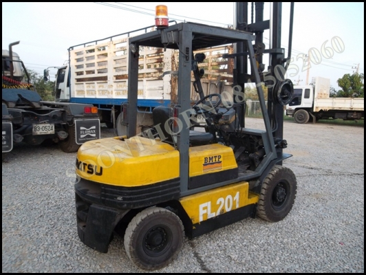 ขายด่วน ฟอร์คลิฟต์ KOMATSU FD25-11 2.5 ตัน เสาสูง 3M เครื่องดีเซล สภาพสวยใหม่ พร้อมใช้ ราคาสุดคุ้ม