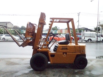 ขายรถยกขนาด 1.5-3.5 ตัน นำเข้าจากญี่ปุ่นเอง มีหลายแบบหลายขนาดให้เลือก ตรวจเช็คระบบเครื่องยนต์ เบรค ครัช ไฮโดลิกเรียบร้อยแล้ว ใช้งานได้ทันที