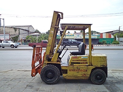 ขายรถยกขนาด 1.5-3.5 ตัน นำเข้าจากญี่ปุ่นเอง มีหลายแบบหลายขนาดให้เลือก ตรวจเช็คระบบเครื่องยนต์ เบรค ครัช ไฮโดลิกเรียบร้อยแล้ว ใช้งานได้ทันที