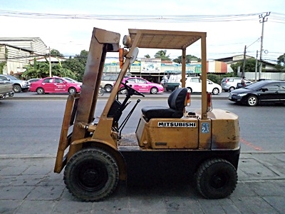 ขายรถยกขนาด 1.5-3.5 ตัน นำเข้าจากญี่ปุ่นเอง มีหลายแบบหลายขนาดให้เลือก ตรวจเช็คระบบเครื่องยนต์ เบรค ครัช ไฮโดลิกเรียบร้อยแล้ว ใช้งานได้ทันที