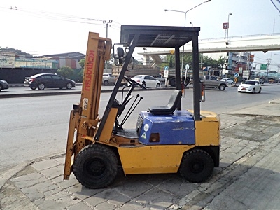 ขายรถยกขนาด 1.5-3.5 ตัน นำเข้าจากญี่ปุ่นเอง มีหลายแบบหลายขนาดให้เลือก ตรวจเช็คระบบเครื่องยนต์ เบรค ครัช ไฮโดลิกเรียบร้อยแล้ว ใช้งานได้ทันที