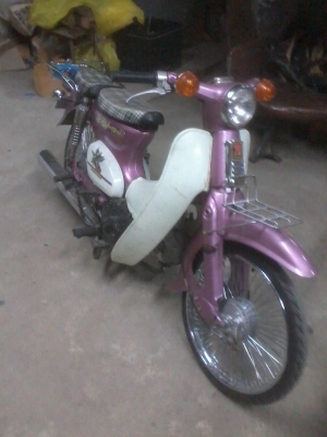 ขาย c70 เครื่องเวฟ 125 สีสวย สตราทมือ ครับ