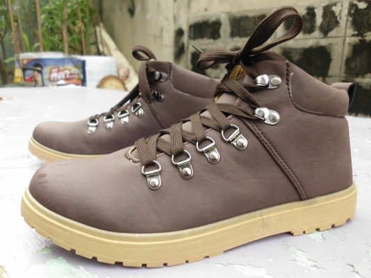 ขายร้องเท้าใหม่ใส่ขับรถดีถูกๆๆ ขายร้องเท้าใหม่ใส่ขับรถดีถูกๆๆ