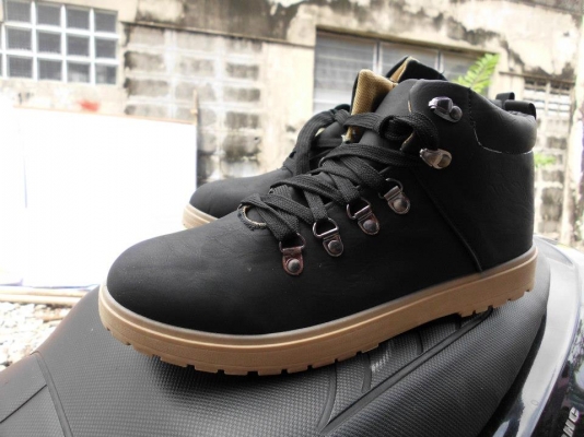 ขายร้องเท้าใหม่ใส่ขับรถดีถูกๆๆ