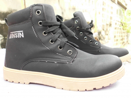 ขายร้องเท้าใหม่ใส่ขับรถดีถูกๆๆ ขายร้องเท้าใหม่ใส่ขับรถดีถูกๆๆ