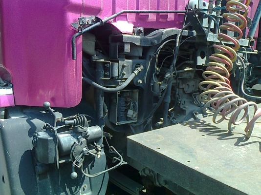 ขาย หัวลาก ฮีโน่โปรเฟีย 320 แรง P11C / 7 เกียร์เดินหน้า / ปี 2550 ( พร้อมใช้งาน )