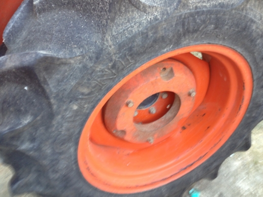 ขายคูโบต้า L3608 ตรงรุ่น ใบดันหน้าตราช้าง พันกว่าชั่วโมง