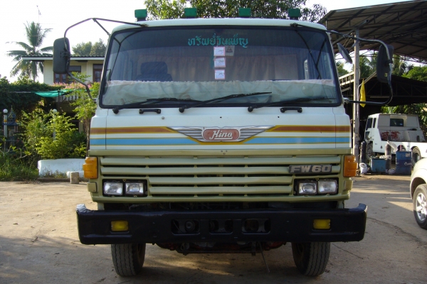 รถสิบล้อ HINO (2 เพลา)