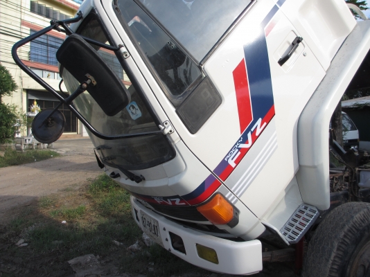 ROCKY 10ล้อ 2 เพลา 175แรงมีเกียร์ฝาก และ สโลวกลาง 6BG1 รถห้างแท้ มือเดียวตั้งแต่แรก