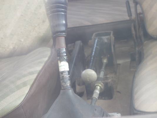 ROCKY 10ล้อ 2 เพลา 175แรงมีเกียร์ฝาก และ สโลวกลาง 6BG1 รถห้างแท้ มือเดียวตั้งแต่แรก